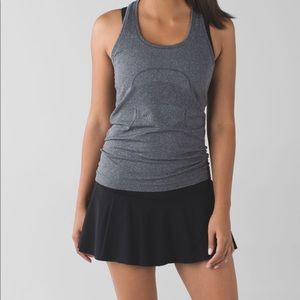 Lululemon, Sz 6, hit your stride skirt, black